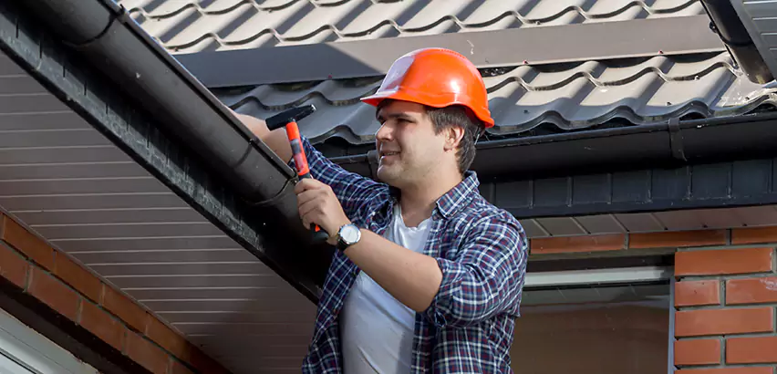 Gutter Fascia Repair in Glenview