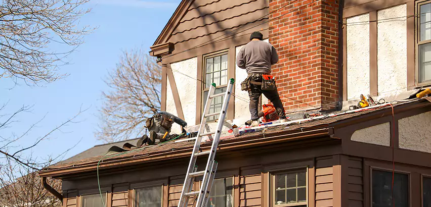 Roof Siding Trim Repair in Glenview