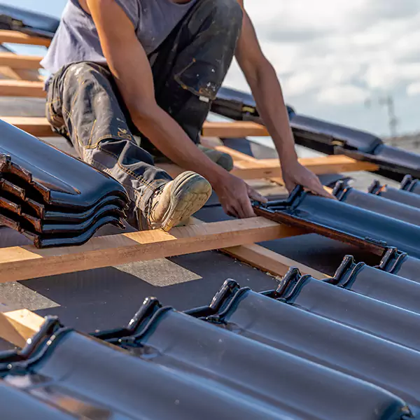 Why Glenview, IL Homeowners Choose Glenview Roofing Pro for Hail Damage Repairs?