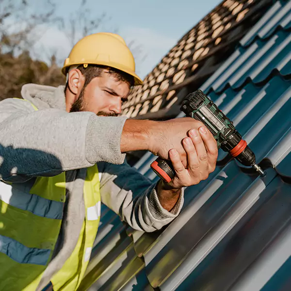 Why Glenview Property Owners Choose Glenview Roofing Pro for Metal Roof Replacement?